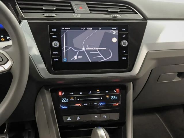 Volkswagen Touran 1.5 TSI DSG R-Line