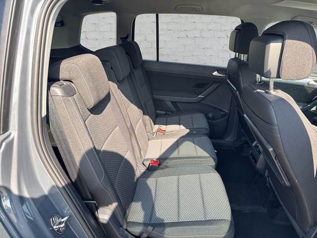 Volkswagen Touran 1.5 TSI DSG Comfortline Navi Digitales Cockpit Sperrdiff. ACC El. Heckklappe