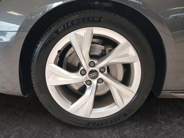 Audi A4 40 TDI Avant S-Line