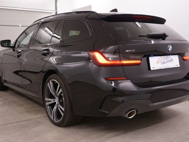 BMW 330 330e M-Sport xDrive