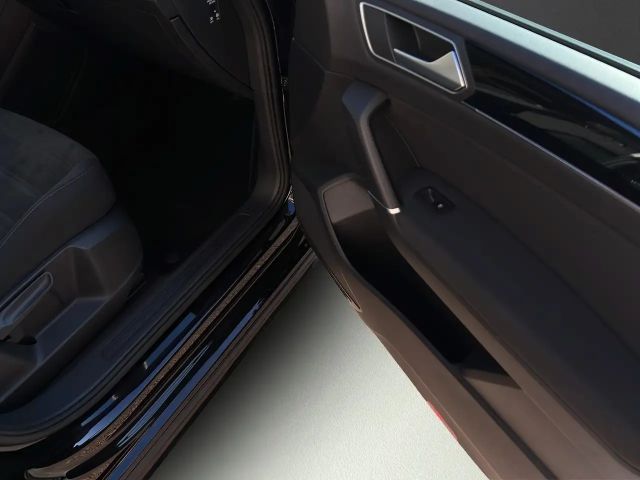 Volkswagen Touran 1.5 TSI DSG Highline