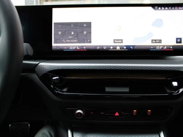 BMW 318 318i M-Sport Sedan