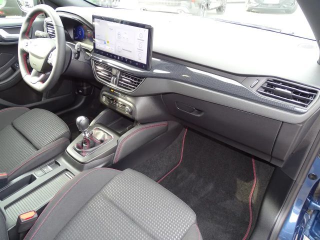 Ford Focus ST Line Wagon