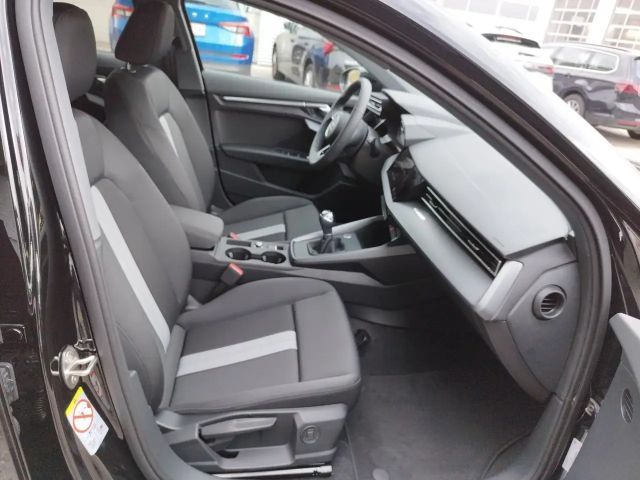 Audi A3 30 TFSI Sedan