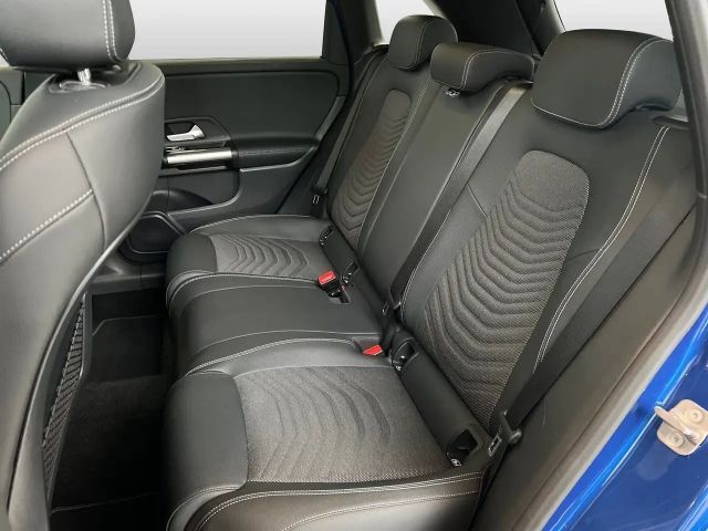 Mercedes-Benz B 200 Progressive Sedan