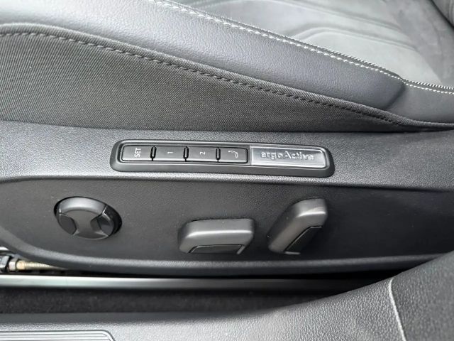 Volkswagen Golf DSG Life Variant