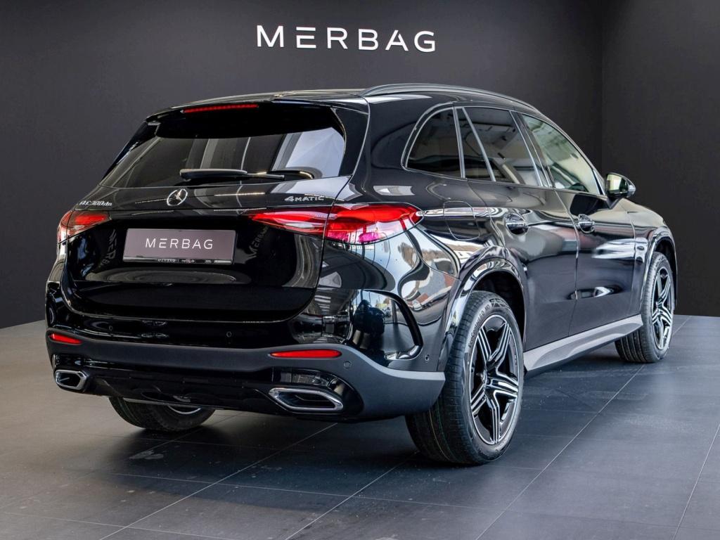 Mercedes-Benz GLC 300 4MATIC AMG Line