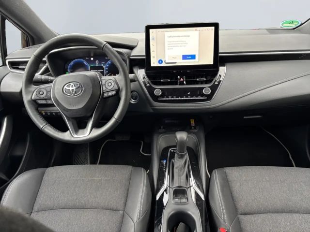 Toyota Corolla Hybride Team D