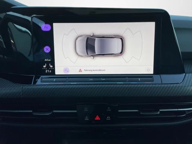 Volkswagen Golf 1.5 TSI Golf VIII R-Line Style