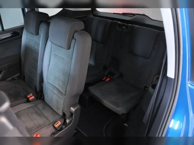 Volkswagen Touran 2.0 TDI Highline R-Line