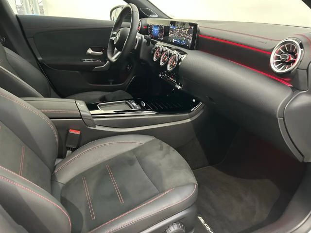 Mercedes-Benz CLA 200 AMG Line Shooting Brake