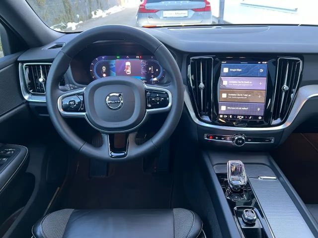 Volvo V60 Cross Country AWD Plus