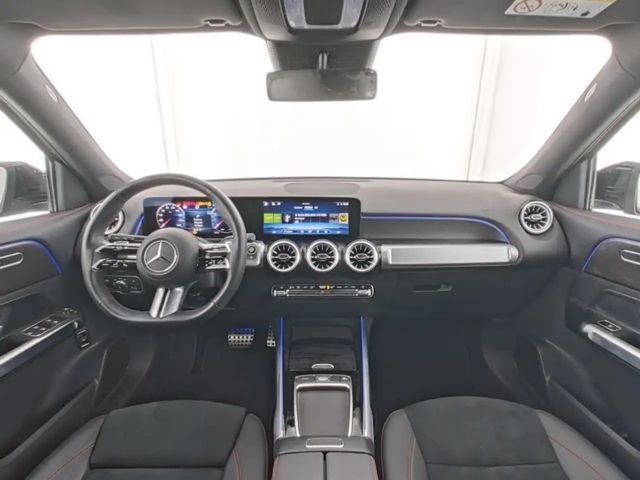 Mercedes-Benz GLB 200 AMG Line