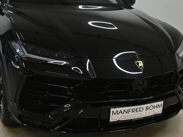 Lamborghini Urus AWD