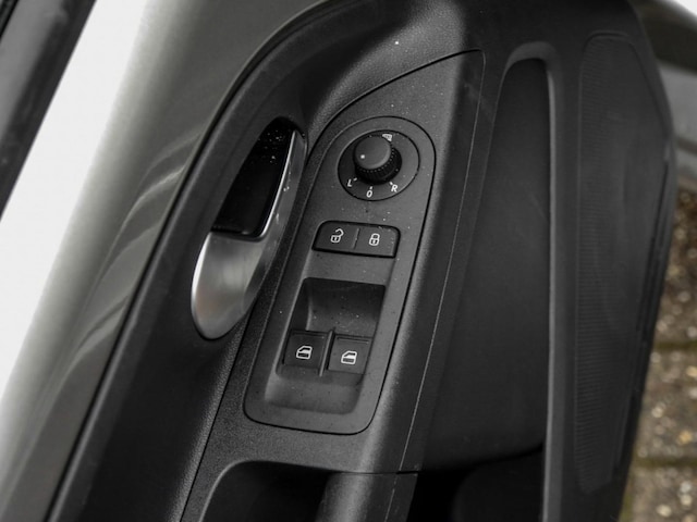 Volkswagen up! Active