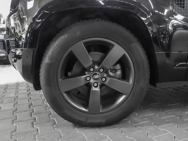 Land Rover Defender 90 D250 Dynamic SE