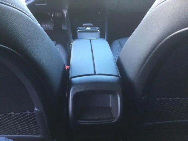 Mercedes-Benz B 180 Progressive