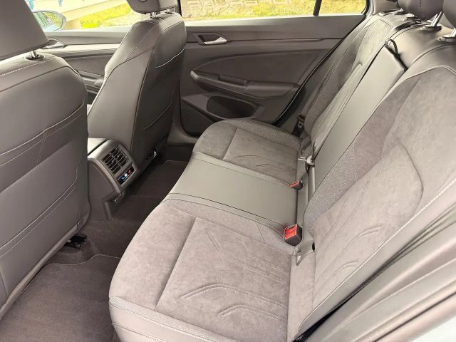 Volkswagen Golf Business DSG Variant