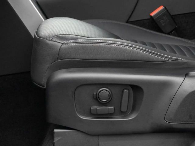 Land Rover Discovery Dynamic SE