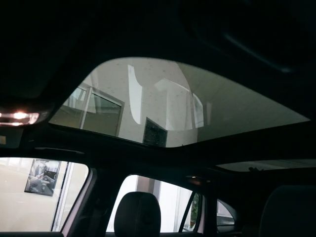 Mercedes-Benz EQA 300 4MATIC