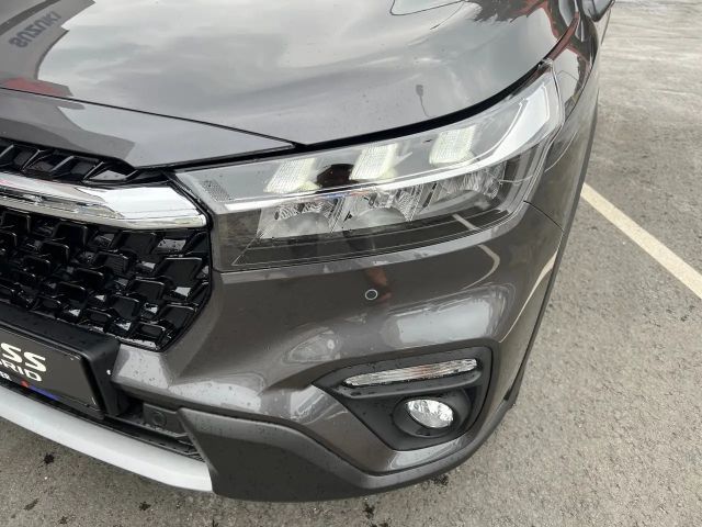 Suzuki S-Cross Flash