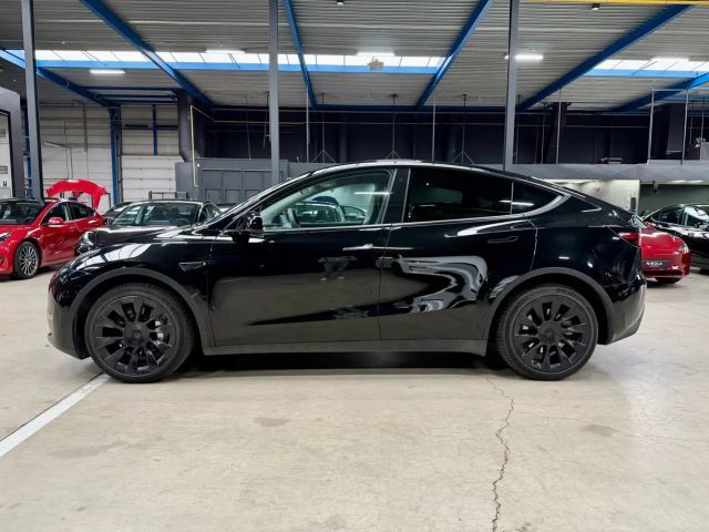 Tesla Model Y AWD Long Range
