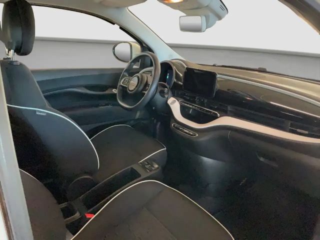 Fiat 500e + Radio- & Winterpaket