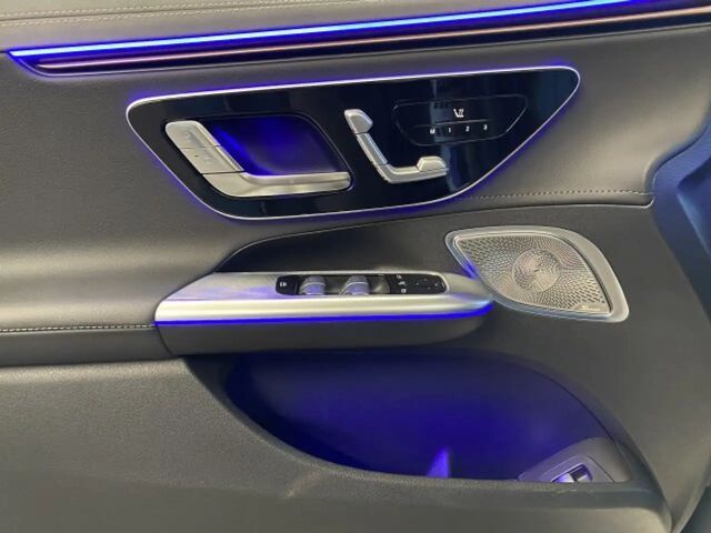 Mercedes-Benz EQE 300 Premium Sedan