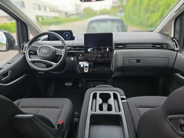 Hyundai Staria Trend