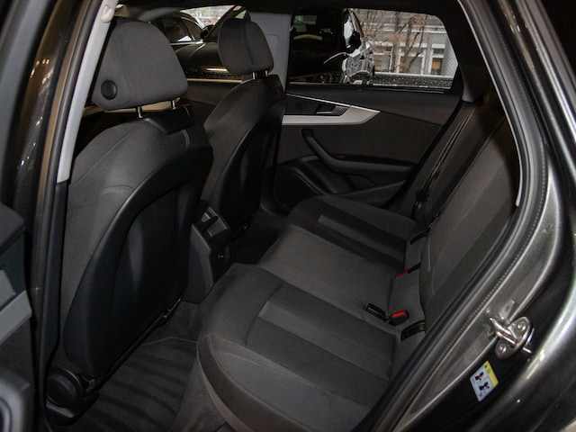 Audi A4 35 TDI Avant S-Line S-Tronic