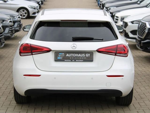 Mercedes-Benz A 180 A 180 d