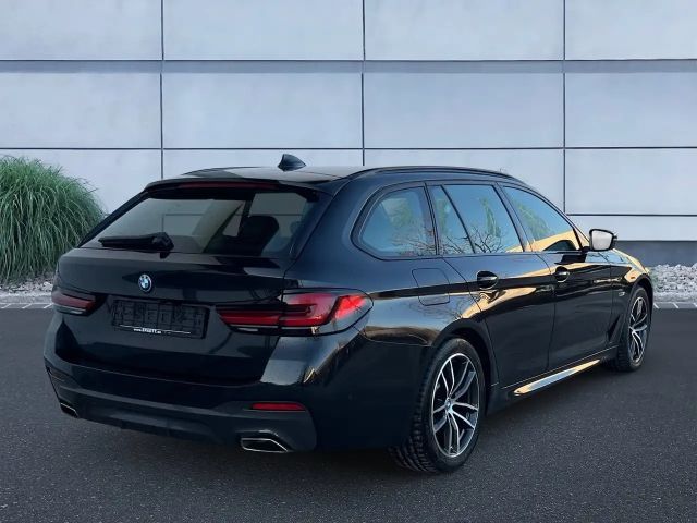 BMW 530 530e M-Sport Touring xDrive