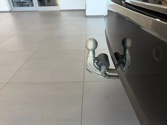 BMW 330 330e Touring