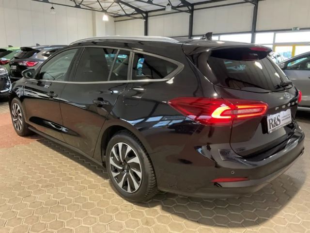 Ford Focus Titanium Wagon