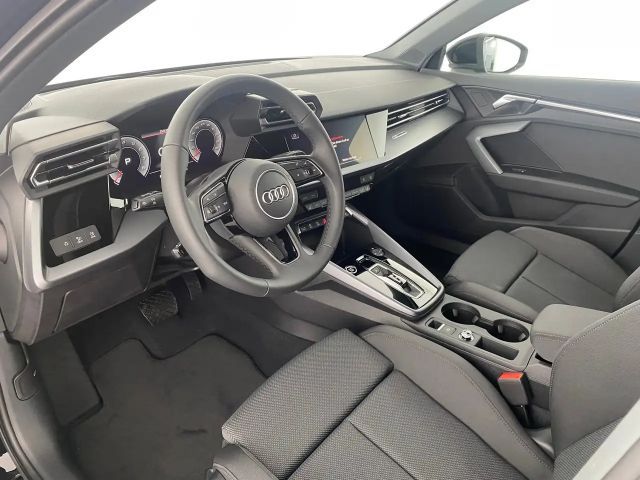 Audi A3 30 TFSI Sedan