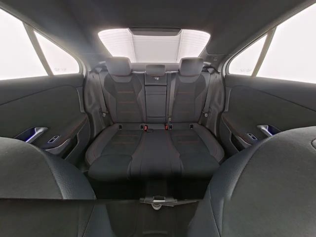 Mercedes-Benz A 200 A 200 d AMG Line