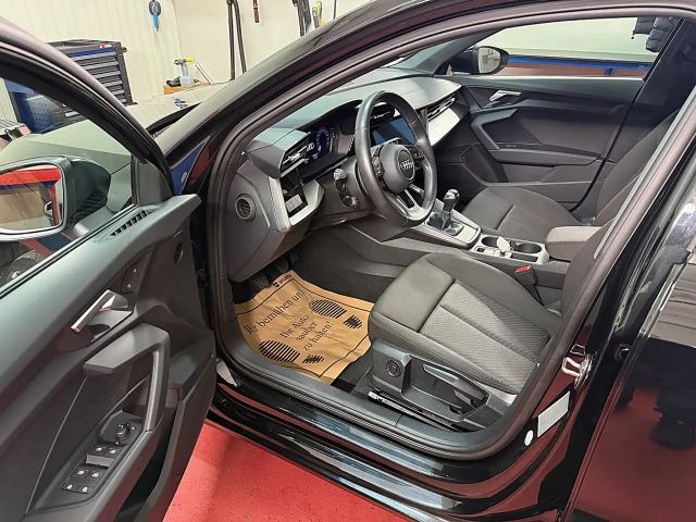 Audi A3 30 TDI Sedan