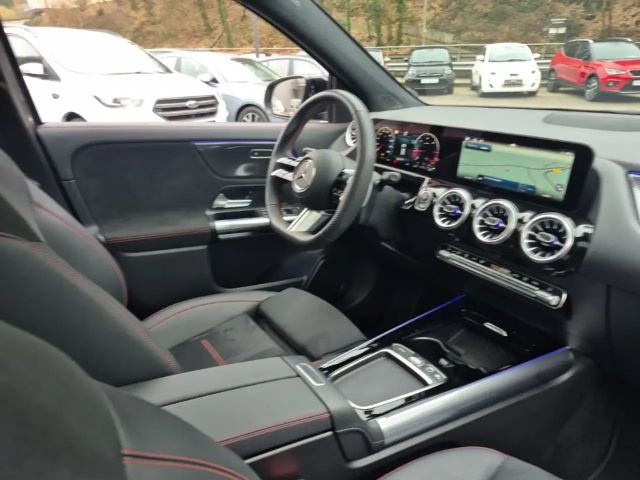 Mercedes-Benz GLA 200 AMG Line GLA 200 d