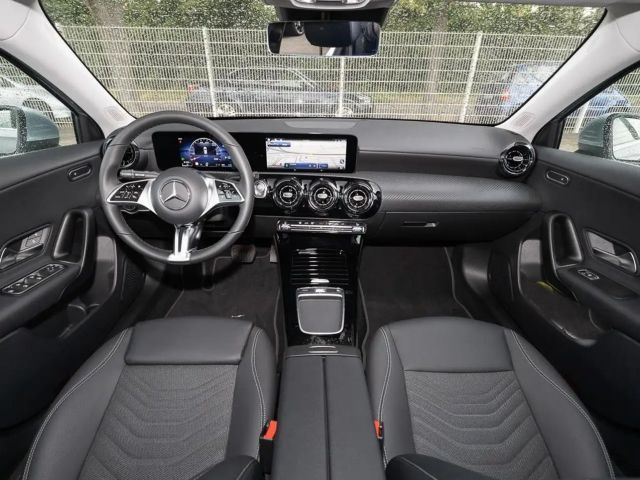 Mercedes-Benz A 180 Hatchback