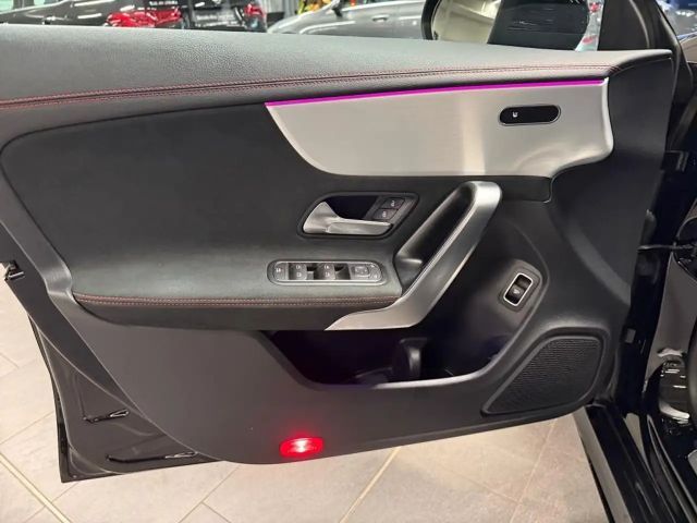 Mercedes-Benz CLA 180 AMG Line Coupé