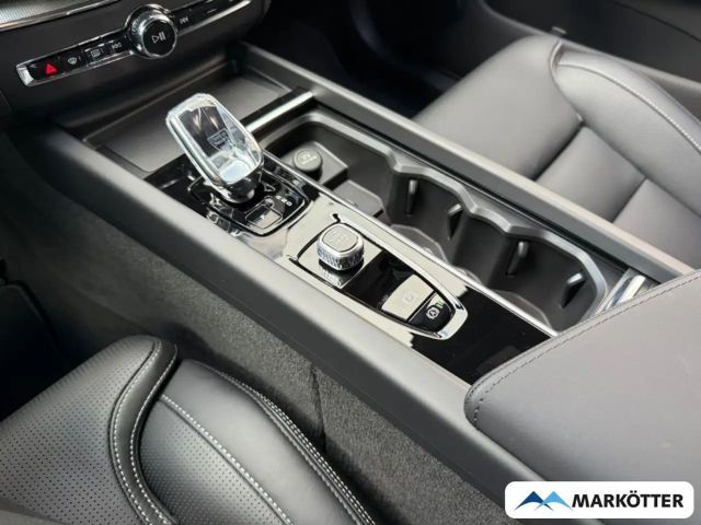 Volvo XC60 AWD Plus T8