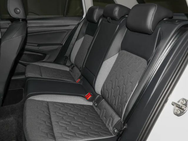 Volkswagen Golf 1.5 TSI Variant