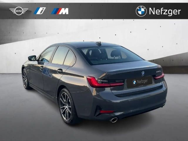 BMW 330 330e Sedan Sport Line