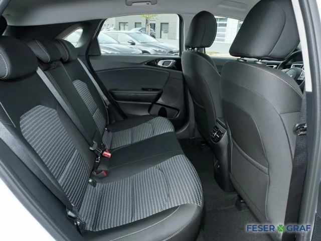 Kia Ceed 1.0T 100 ULTIMATE Navi Tempomat Sitzhzg PDC