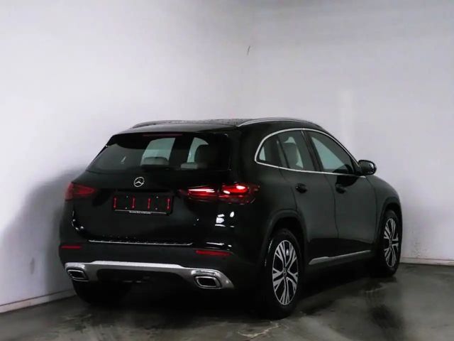 Mercedes-Benz GLA 180 Progressive