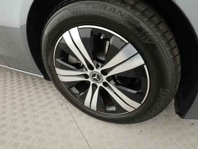 Mercedes-Benz C 200 AVANTGARDE Sedan