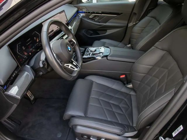 BMW 520 520i M-Sport Sedan