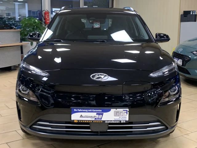 Hyundai Kona Select