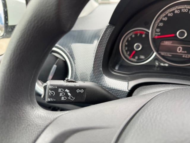 Volkswagen up! 4-Türen KAMERA/KLIMA/TEMPOMAT