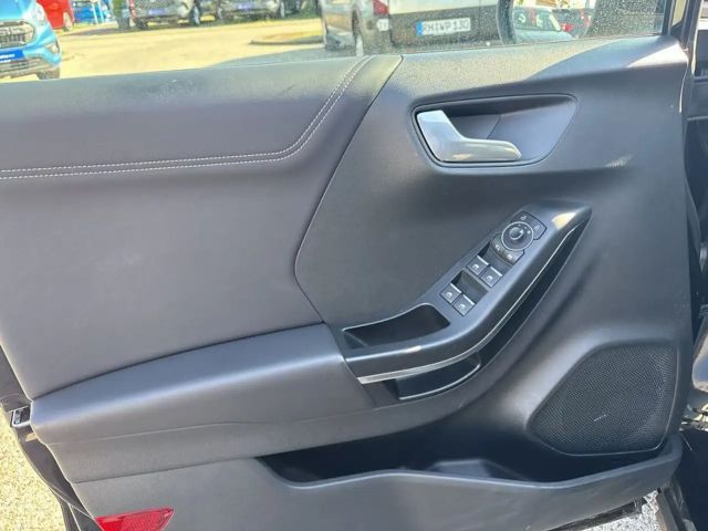 Ford Puma EcoBoost Titanium